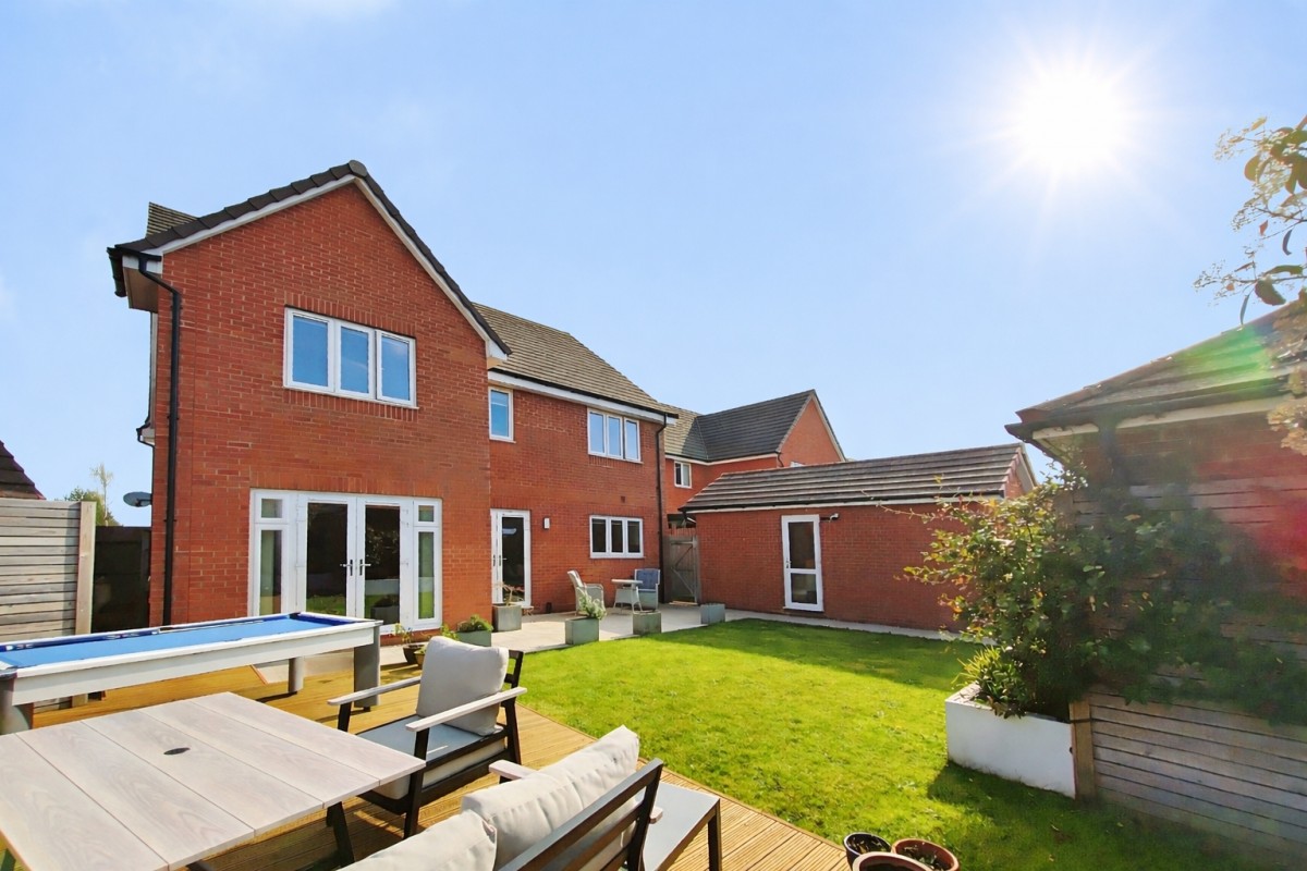 Gold Place, Binfield, Bracknell