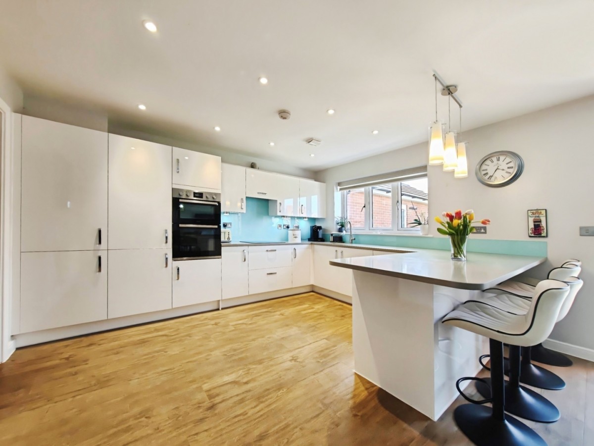 Gold Place, Binfield, Bracknell