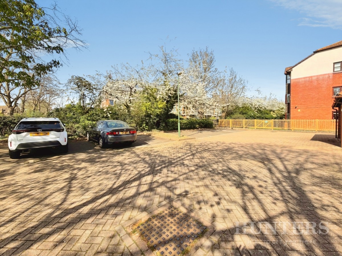 Poppy Close, Hackbridge