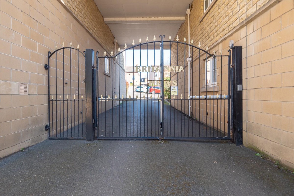 Britannia Mews, Hough Side Road, Pudsey