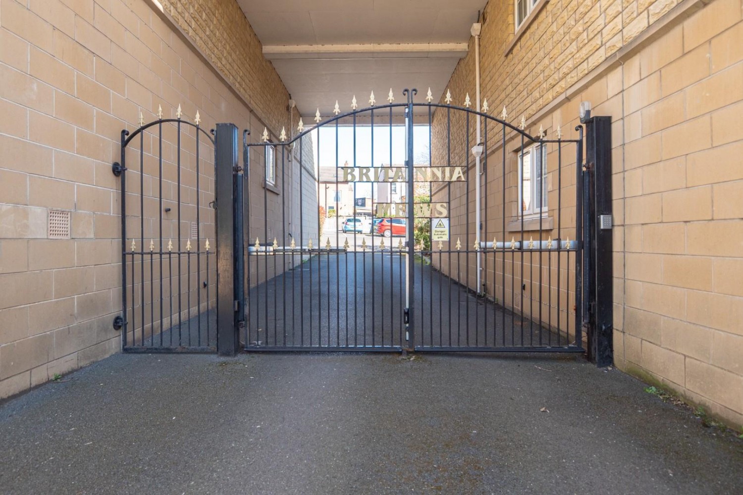 Britannia Mews, Hough Side Road, Pudsey