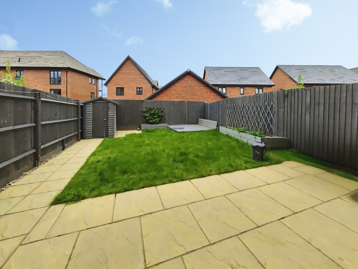 Paddock Way, Crowthorne