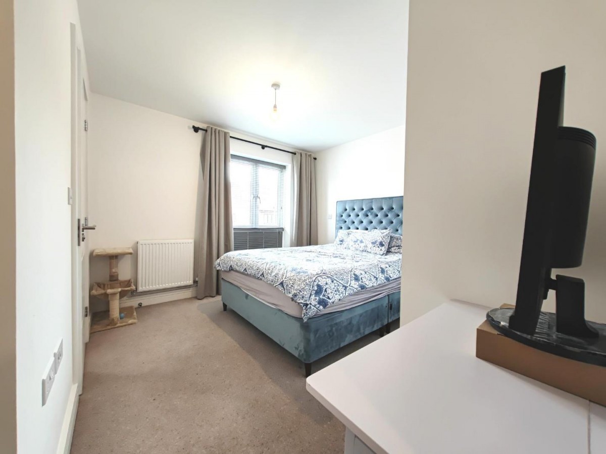 Paddock Way, Crowthorne