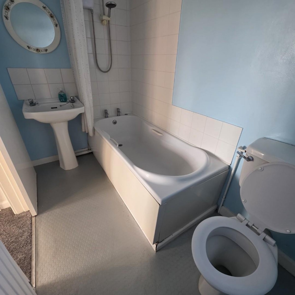 Cardiff Road, Llantrisant, Pontyclun