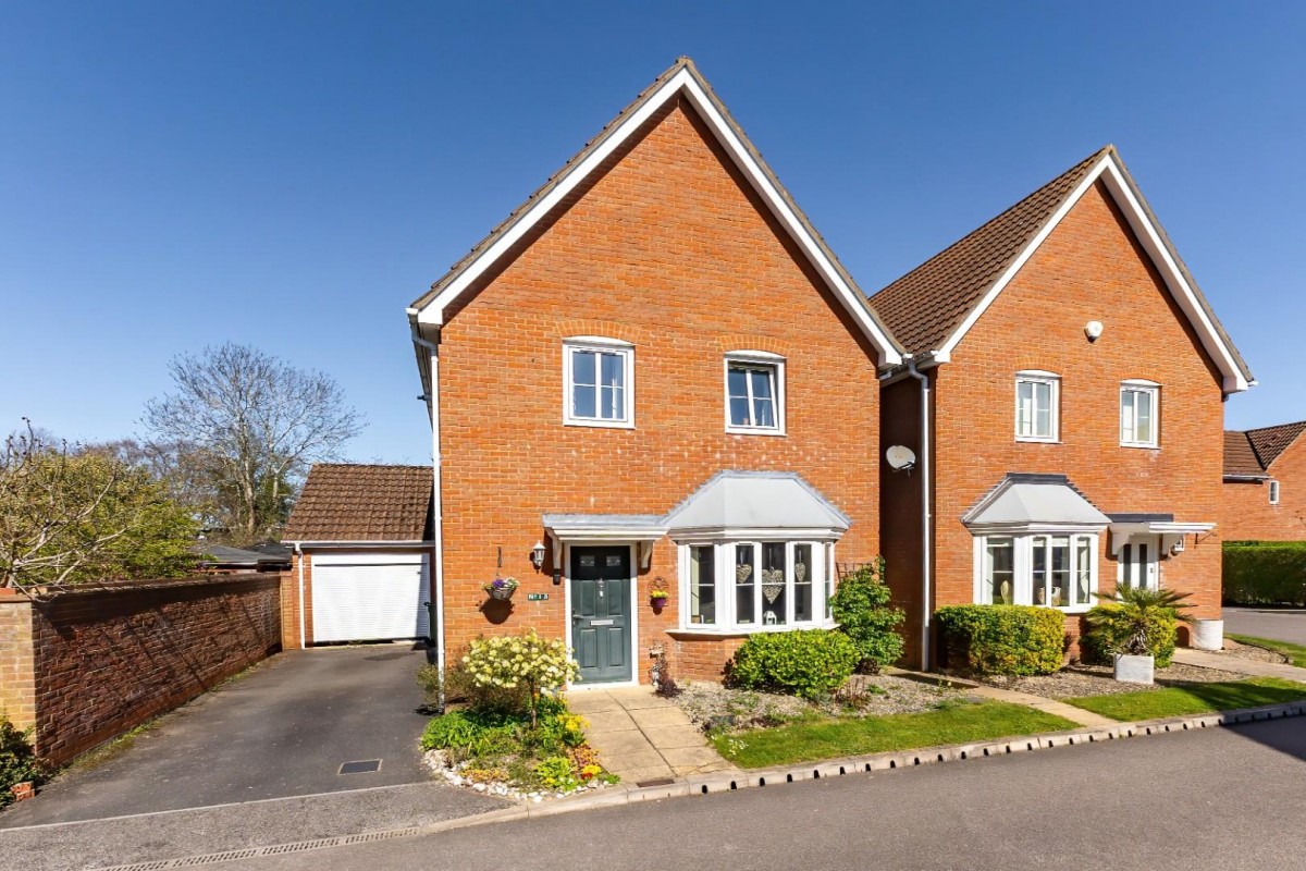 The Burnhams, Aston Clinton
