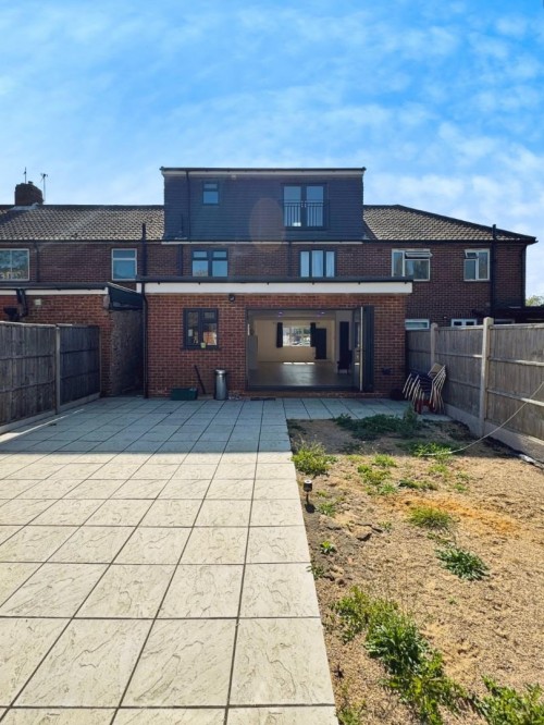 Mill Farm Crescent , Hounslow, TW4 5PJ