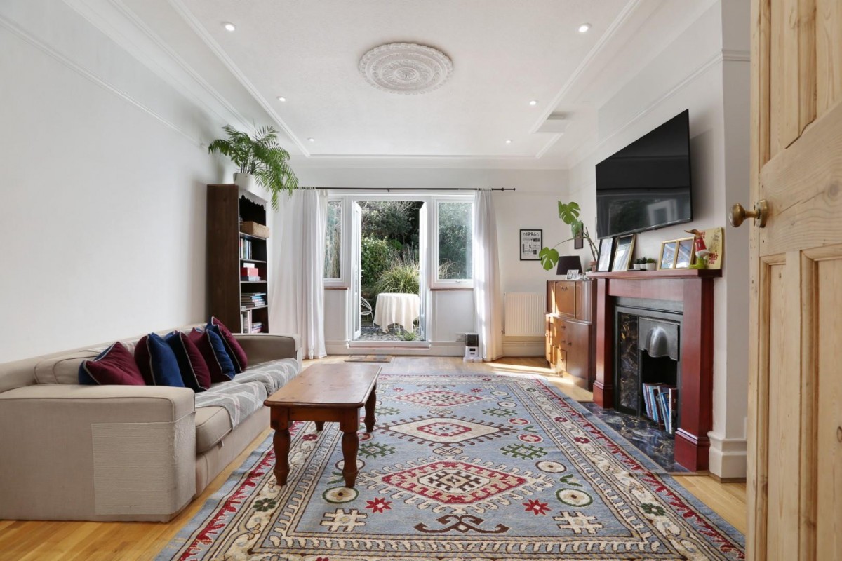 Thorpewood Avenue, London