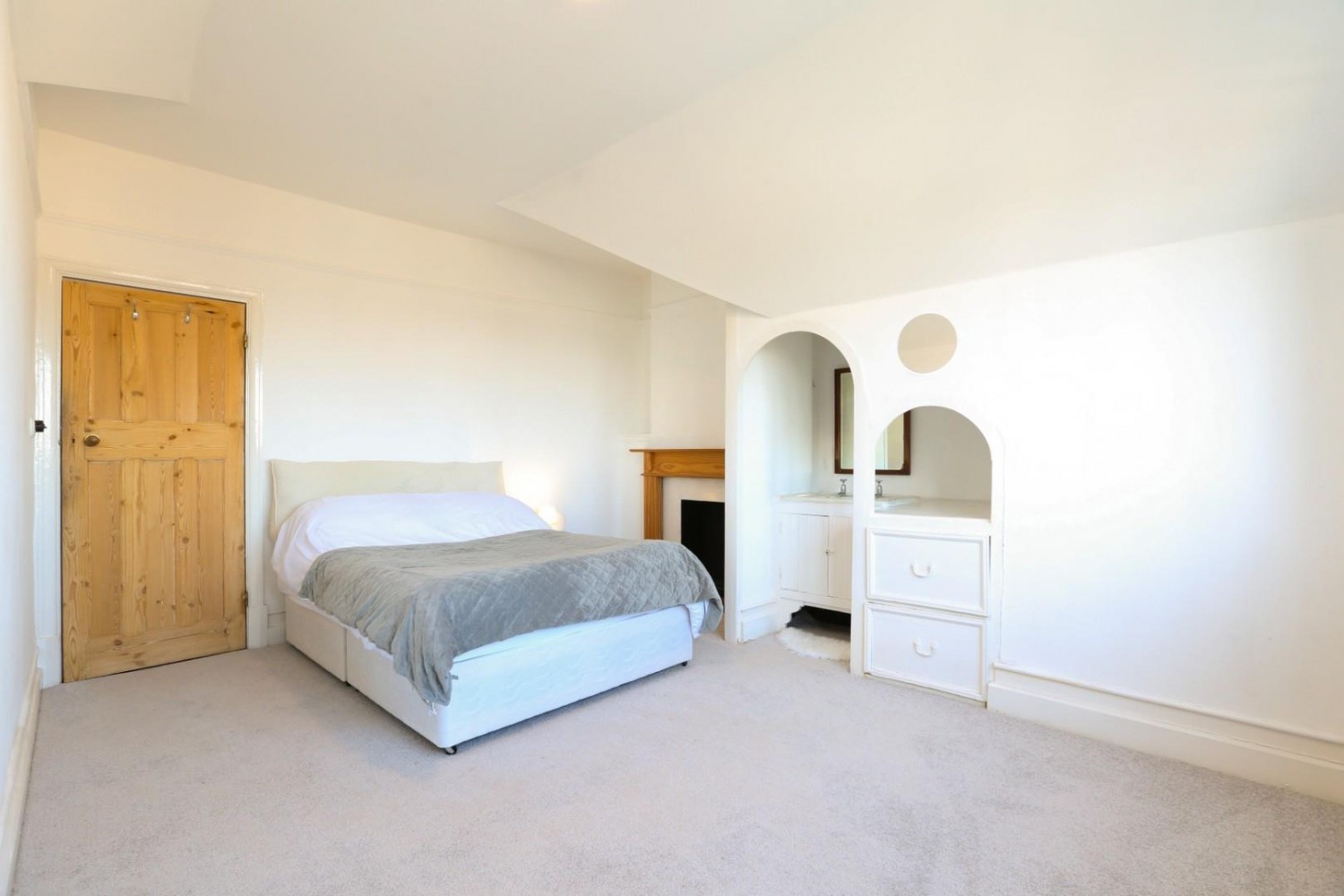 Thorpewood Avenue, London