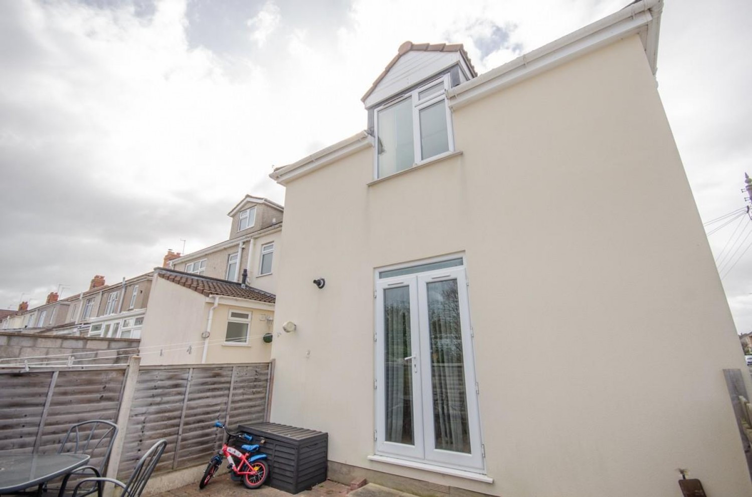 Jubilee Crescent, Mangotsfield, Bristol, BS16 9BB
