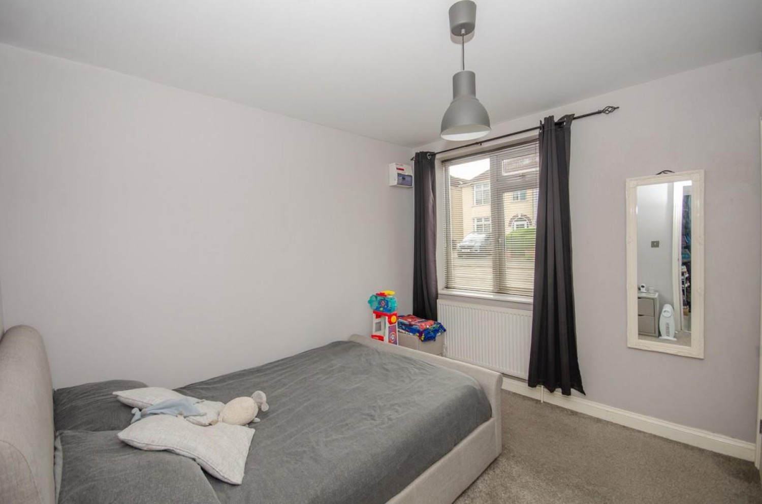 Jubilee Crescent, Mangotsfield, Bristol, BS16 9BB