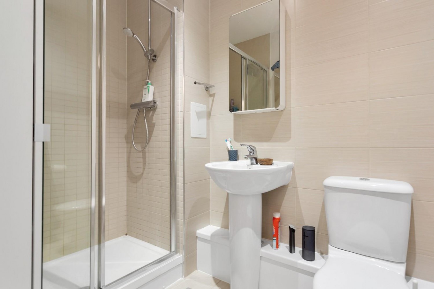 Green Lanes Walk, London, N4