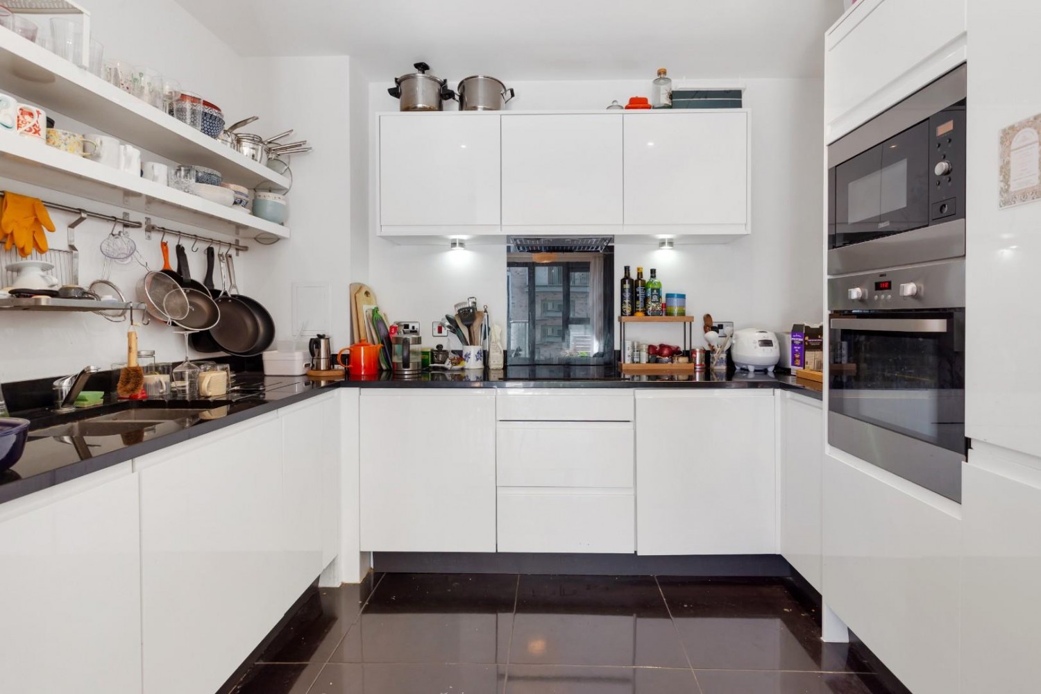 Green Lanes Walk, London, N4