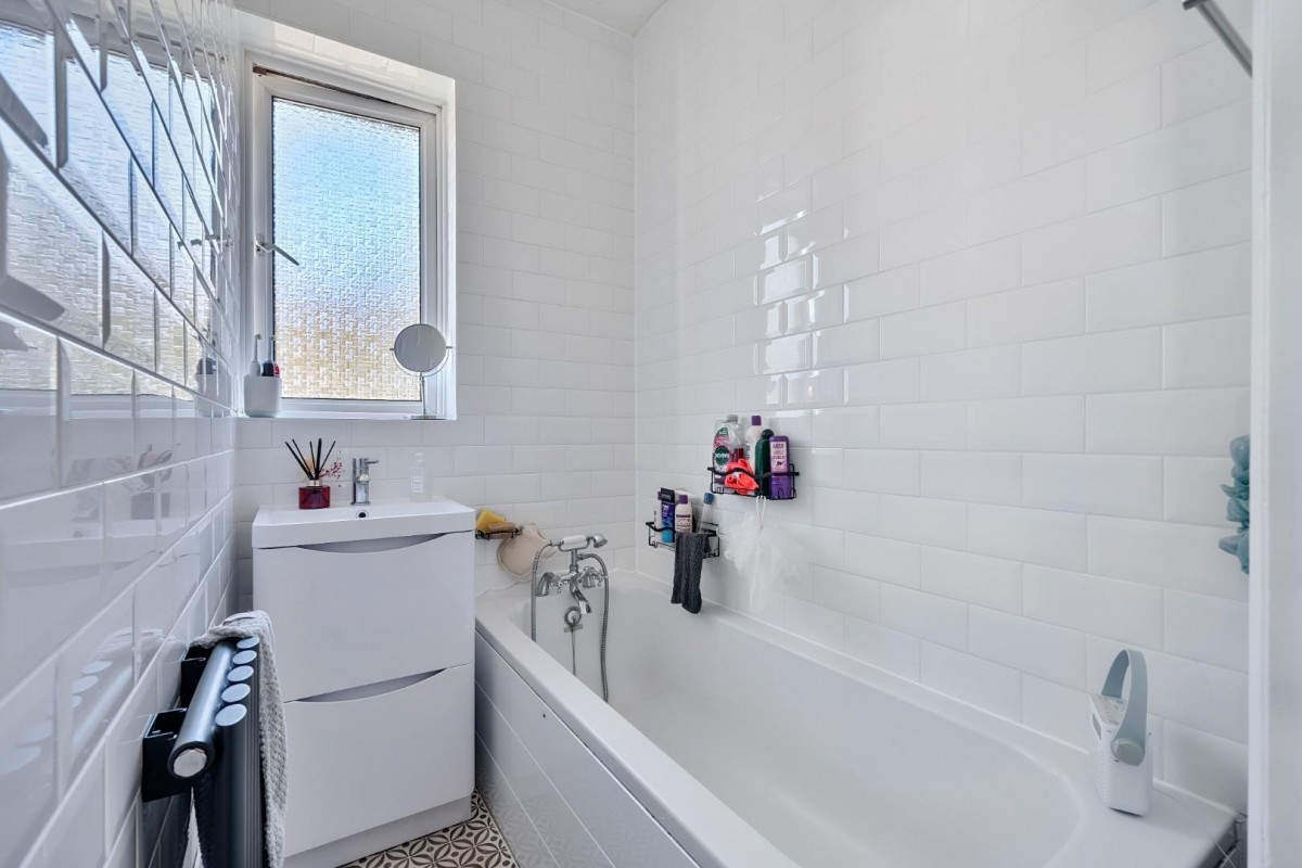 Commonwealth Way, London