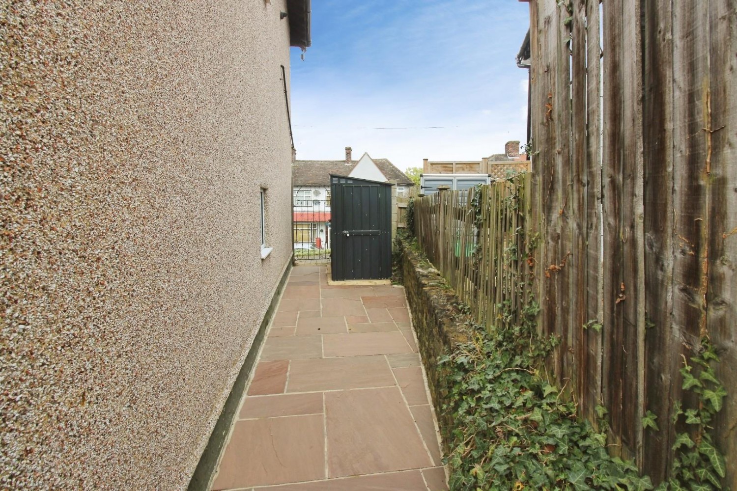 Commonwealth Way, London