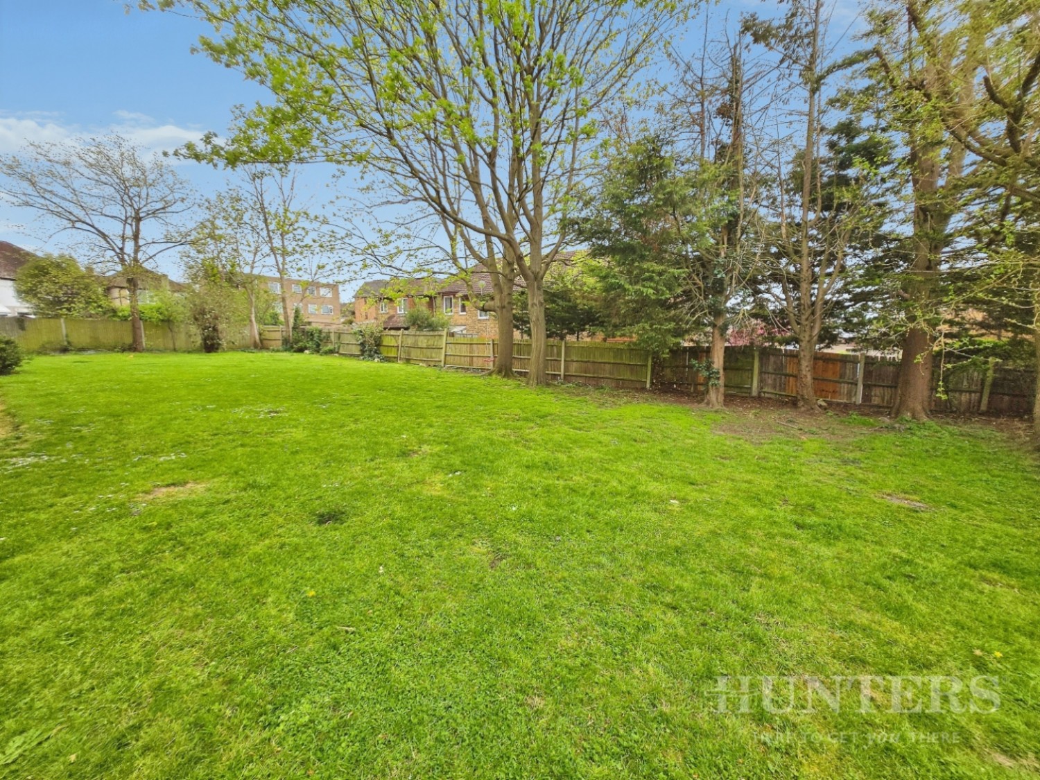 Glena Mount, Sutton