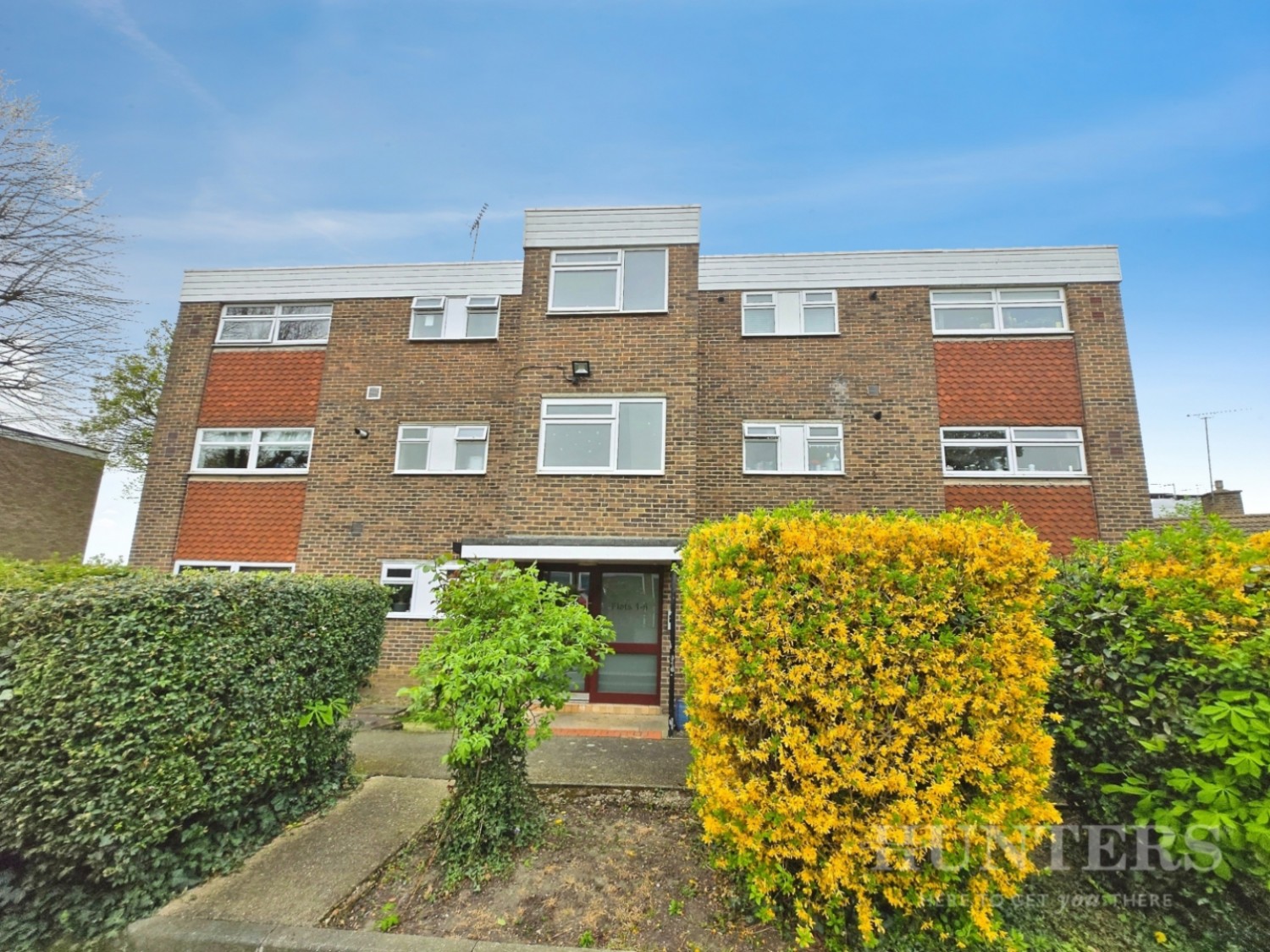 Glena Mount, Sutton