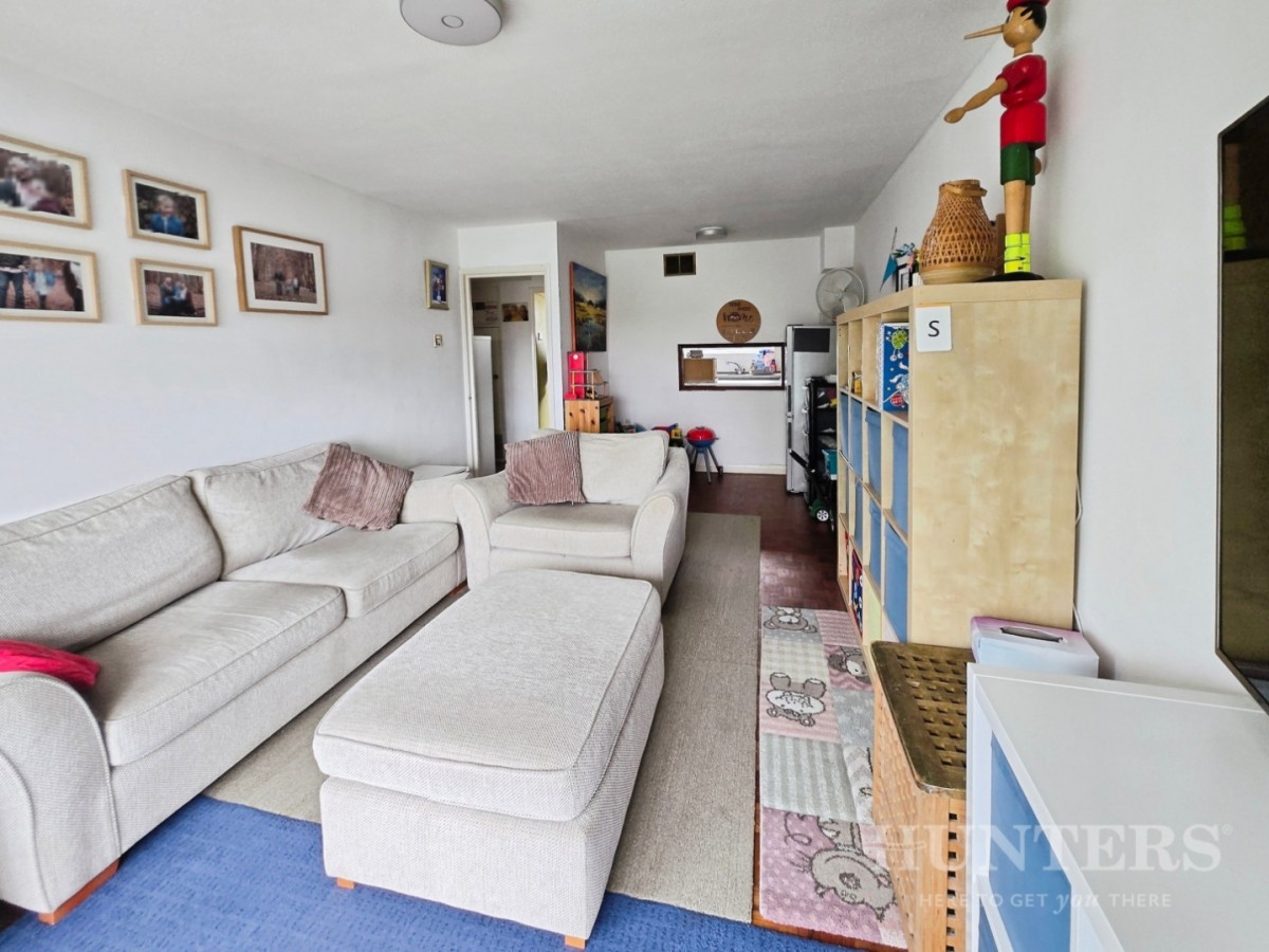 Glena Mount, Sutton