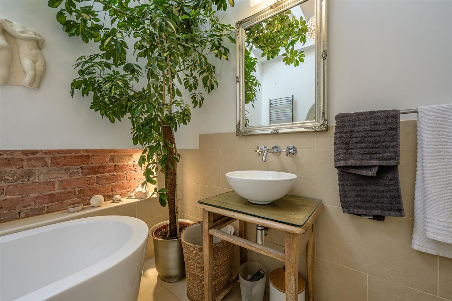 Love Lane, Stourbridge, DY8 2DA