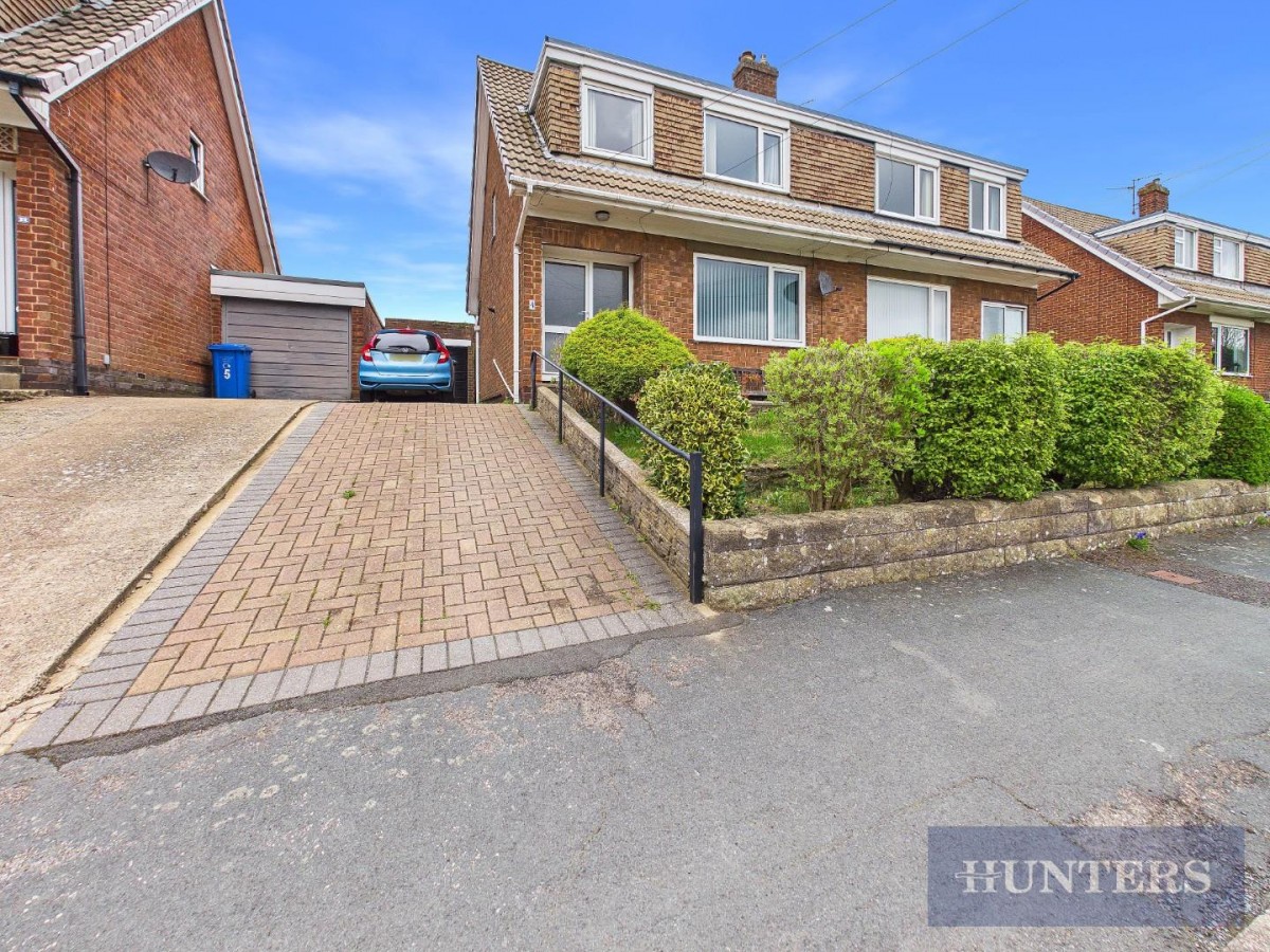 Almond Grove, Scarborough