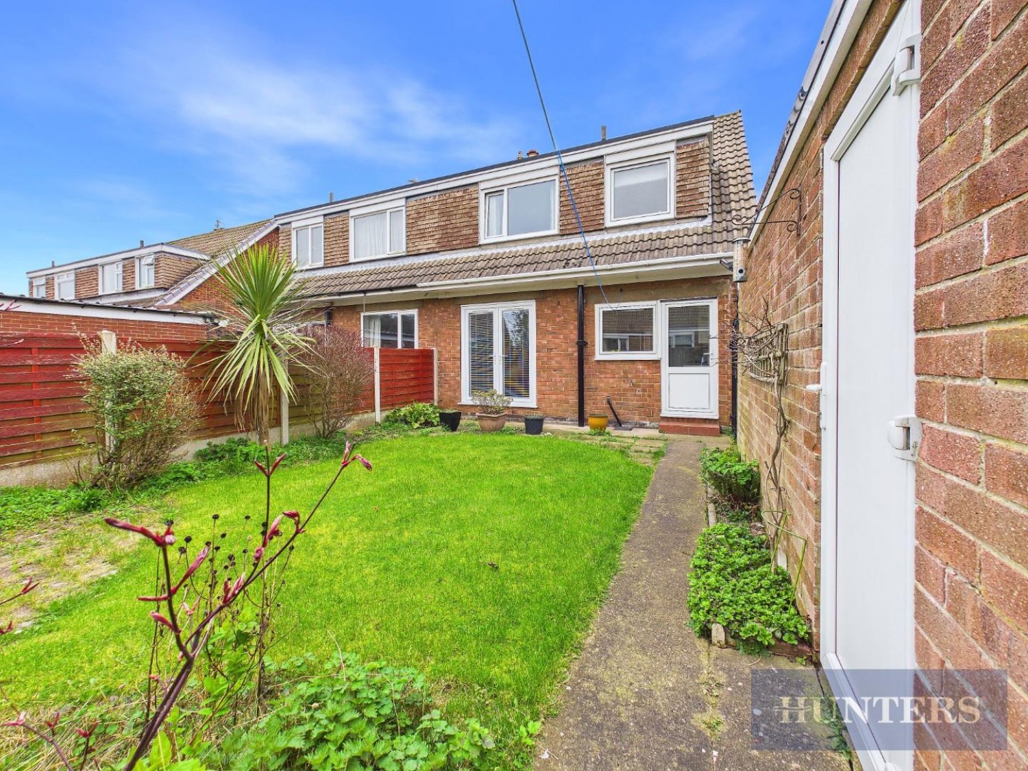 Almond Grove, Scarborough