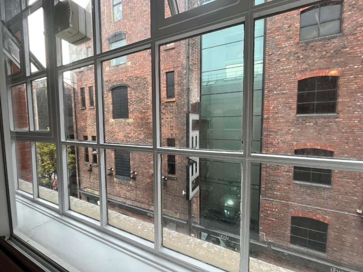 Fleet Street, L1 4AR