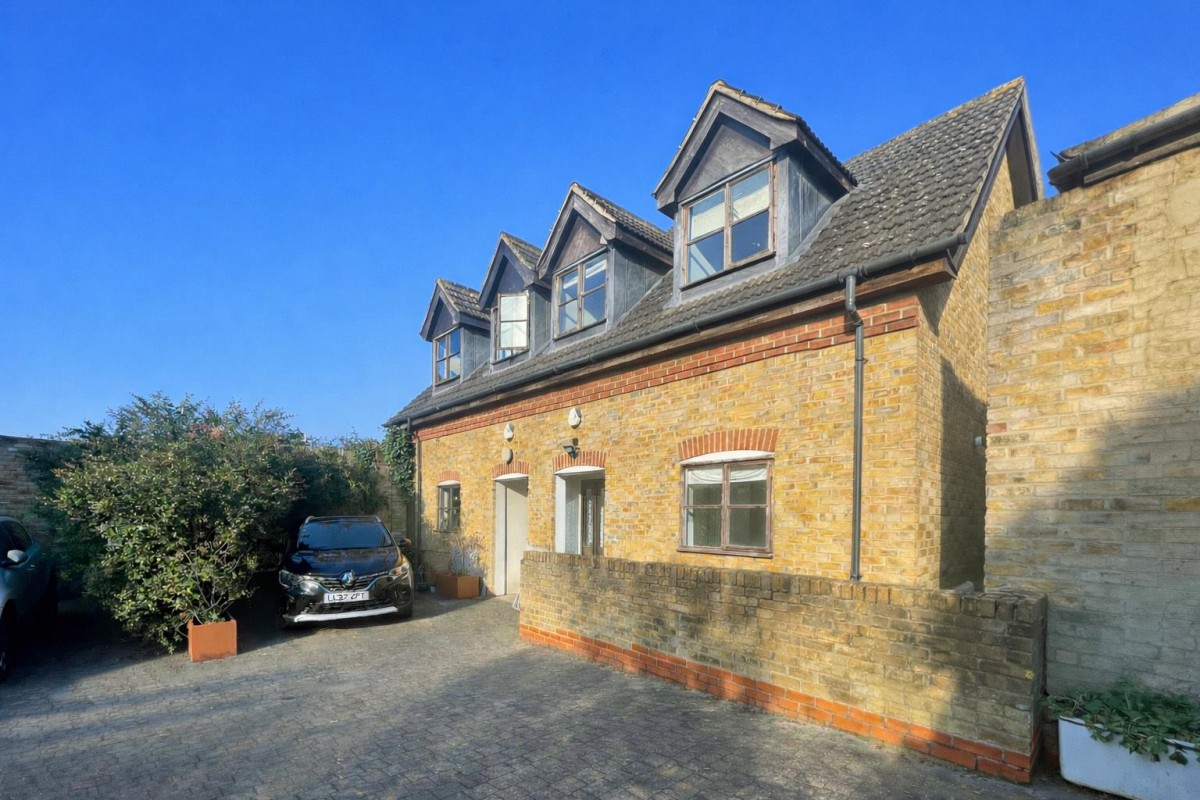 Palatine Road, London, N16