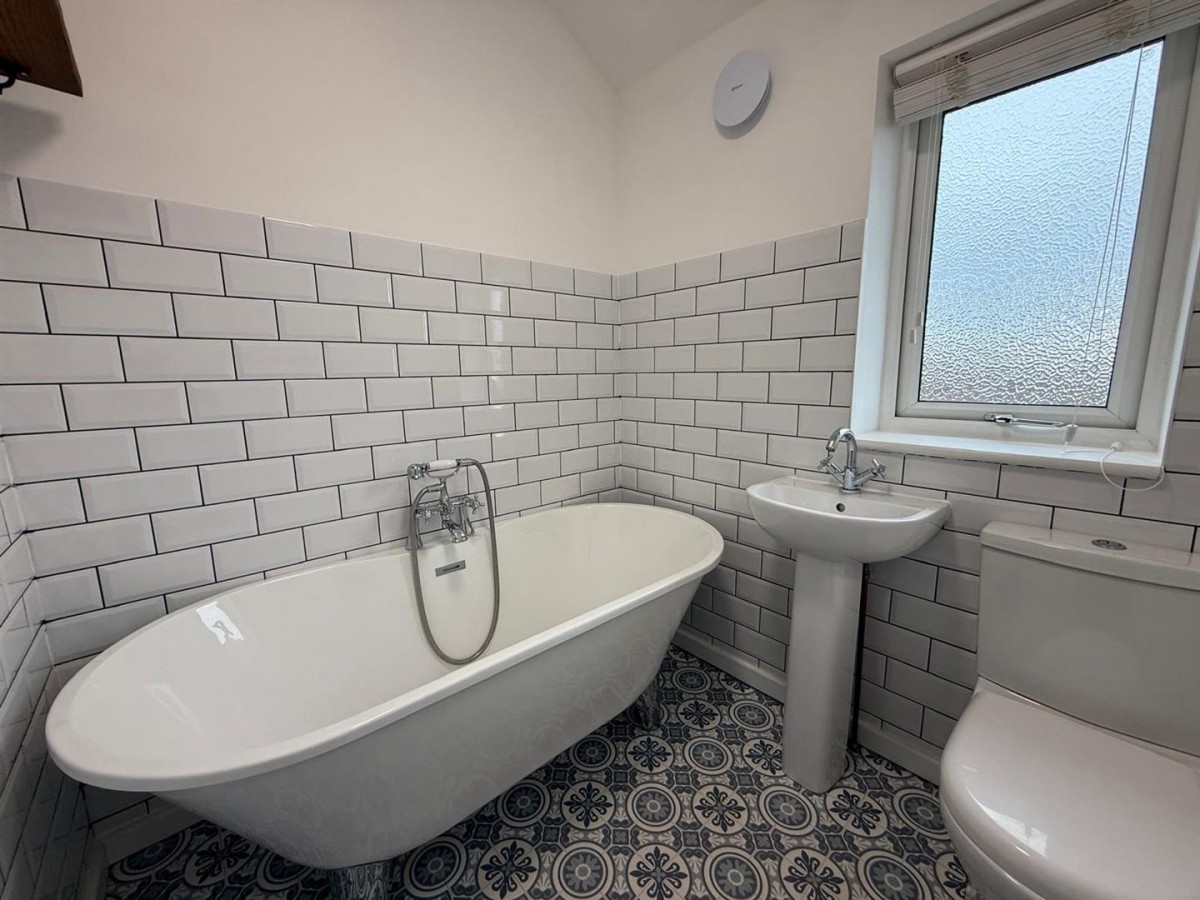 Central Avenue, Stourbridge, DY9 9BT