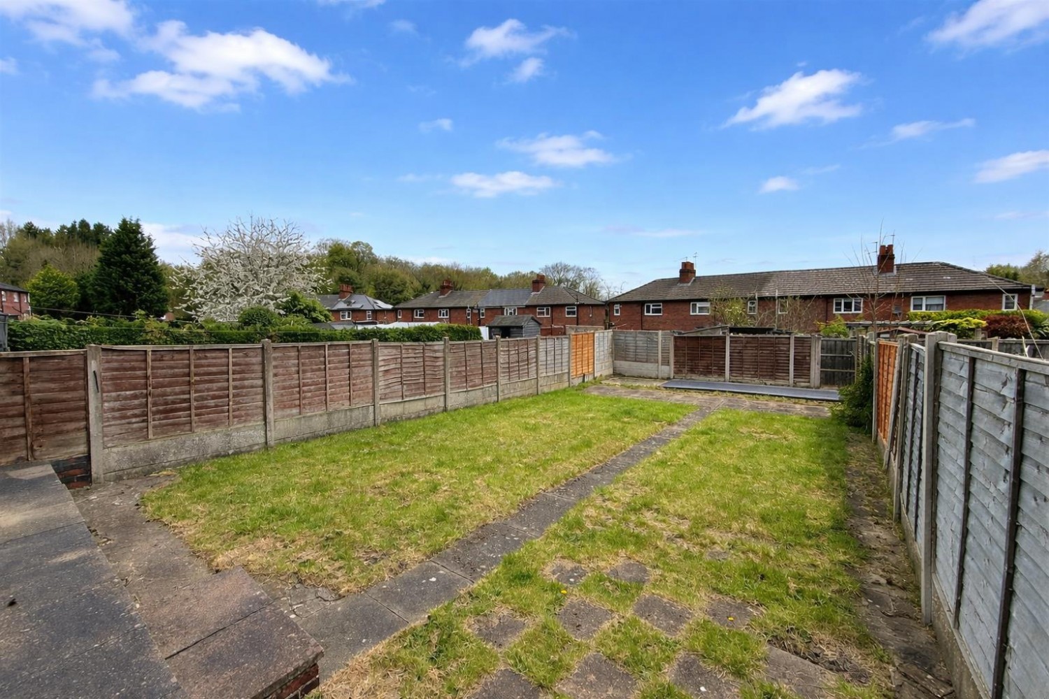 Central Avenue, Stourbridge, DY9 9BT