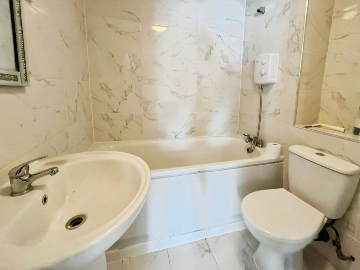 Pickwick Close, Hounslow