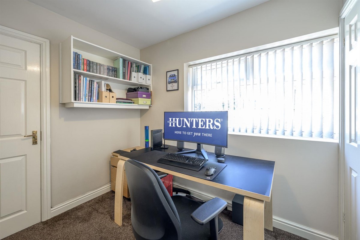 Bernwall Close, Stourbridge, DY8 1SD