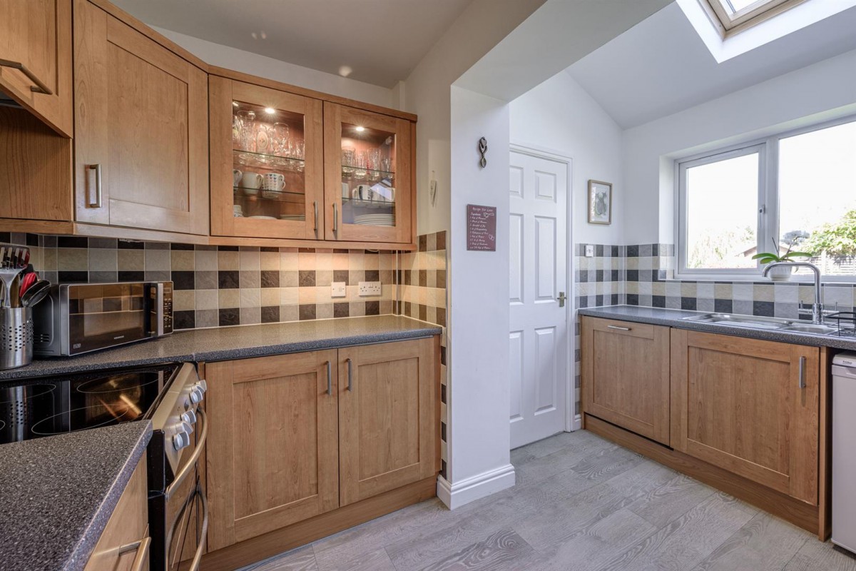 Bernwall Close, Stourbridge, DY8 1SD