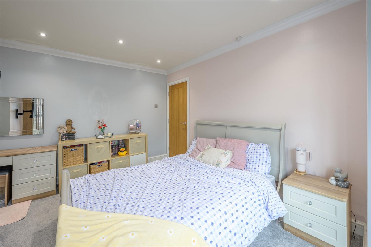 New Village, Dudley, DY2 0DR