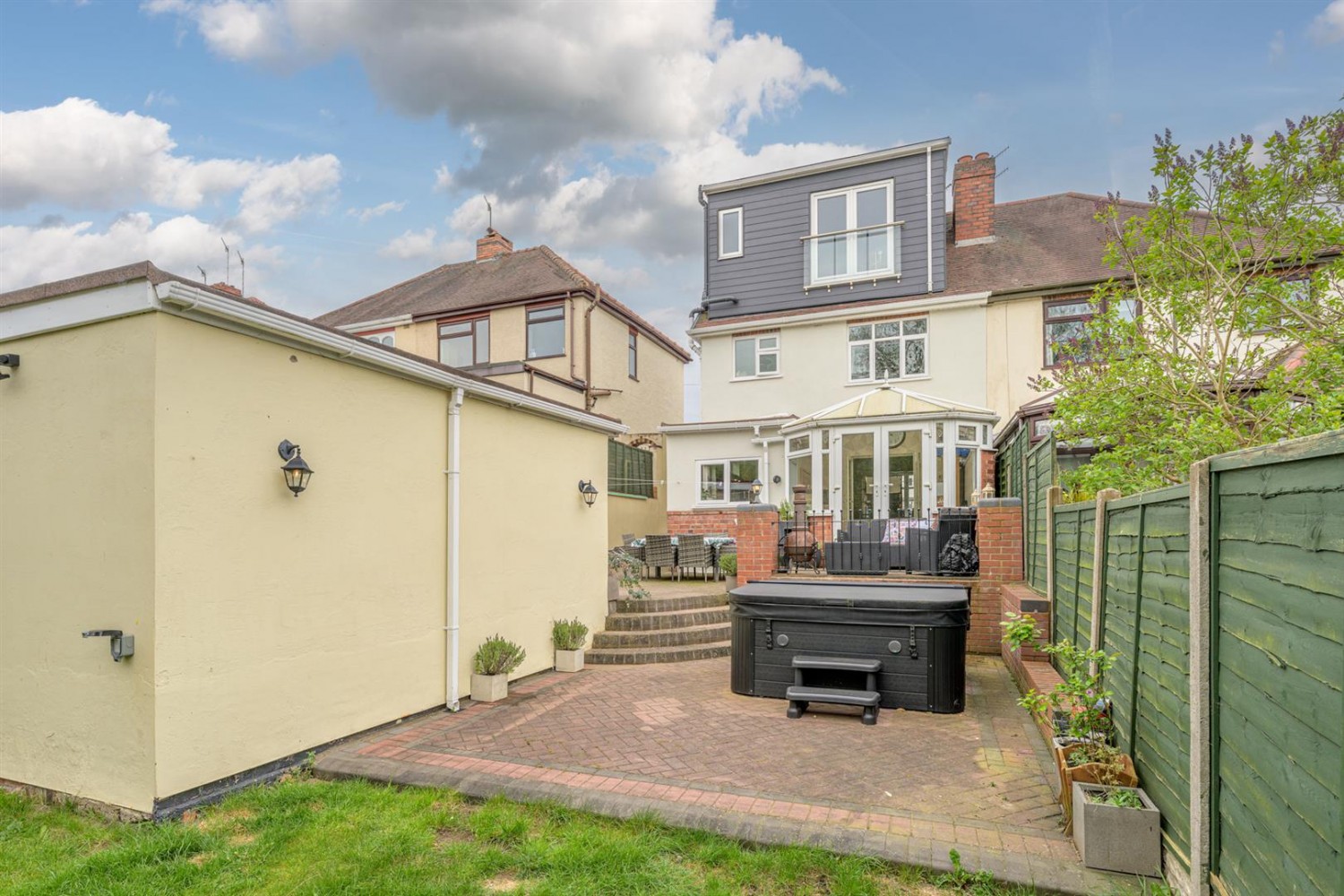 New Village, Dudley, DY2 0DR