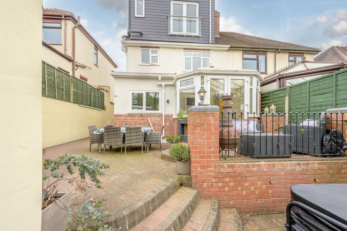 New Village, Dudley, DY2 0DR