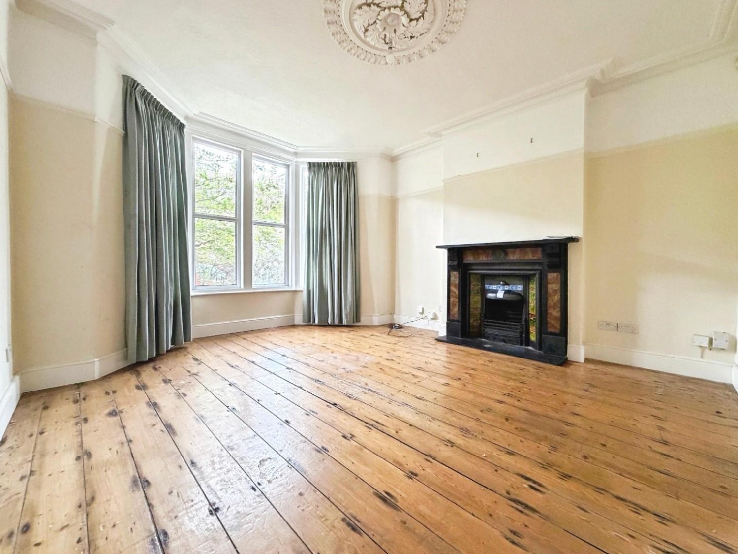 Cleeve Road, Knowle, BS4 2JP