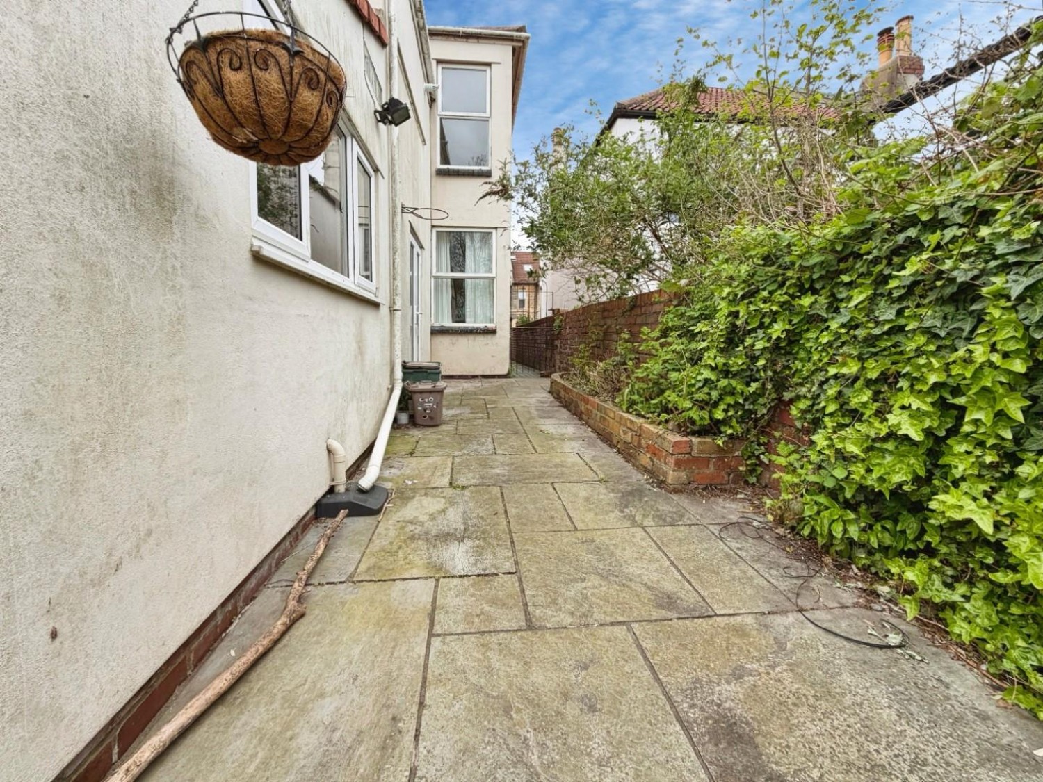 Cleeve Road, Knowle, BS4 2JP