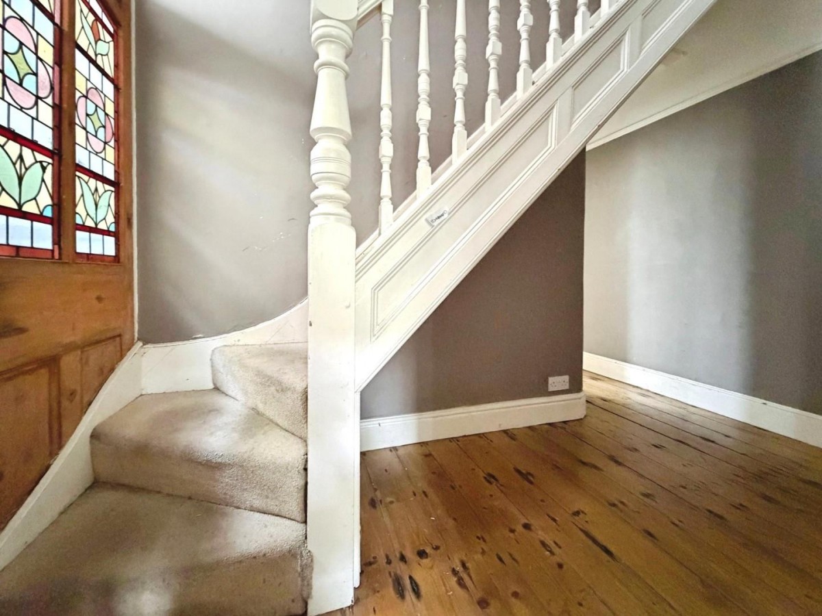 Cleeve Road, Knowle, BS4 2JP