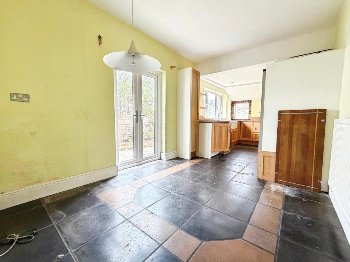 Cleeve Road, Knowle, BS4 2JP