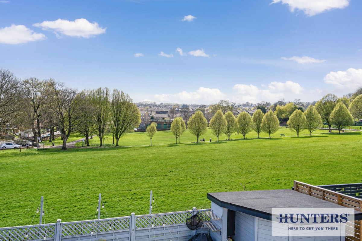 Wesley Grove, Bradford