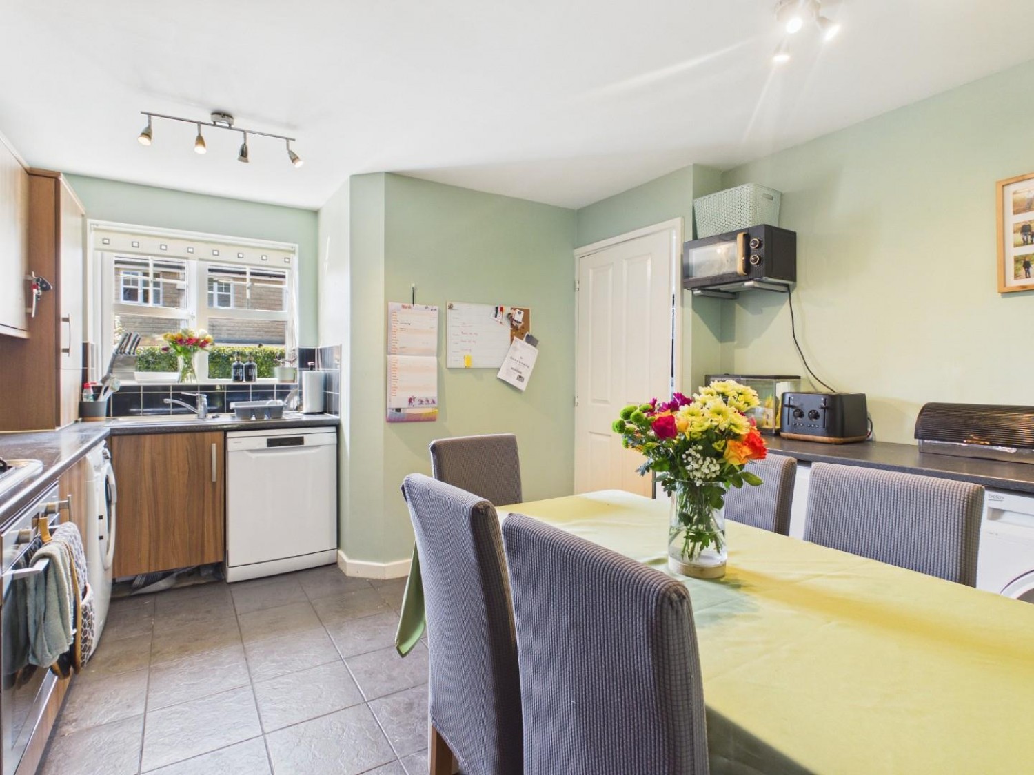 West Royd Avenue, Shipley