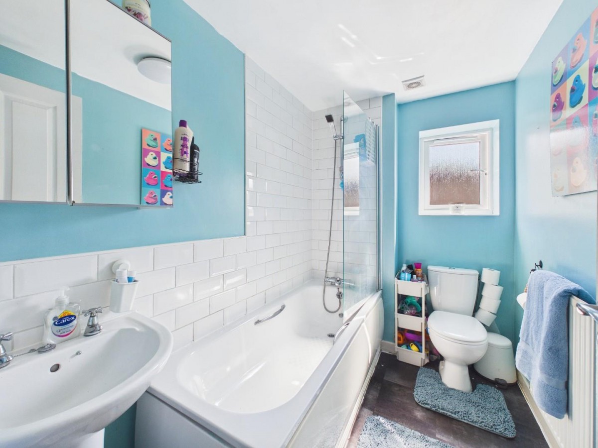 West Royd Avenue, Shipley