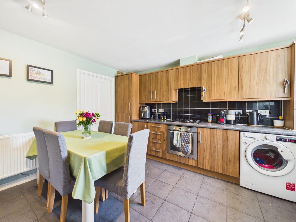 West Royd Avenue, Shipley