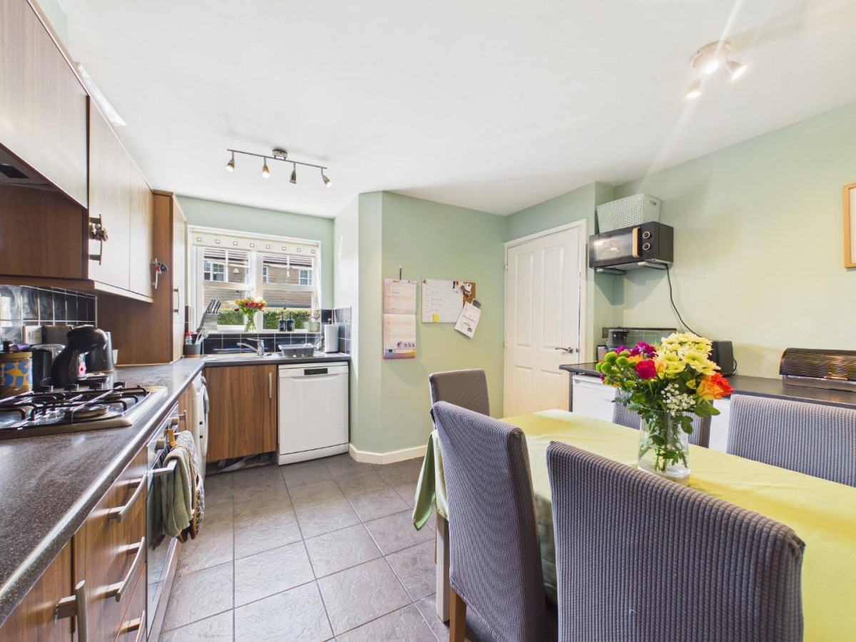 West Royd Avenue, Shipley