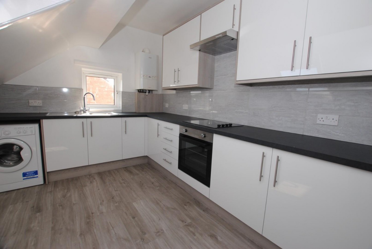 Flat 3, 189 Ashgate Road, Chesterfield, S40 4AP