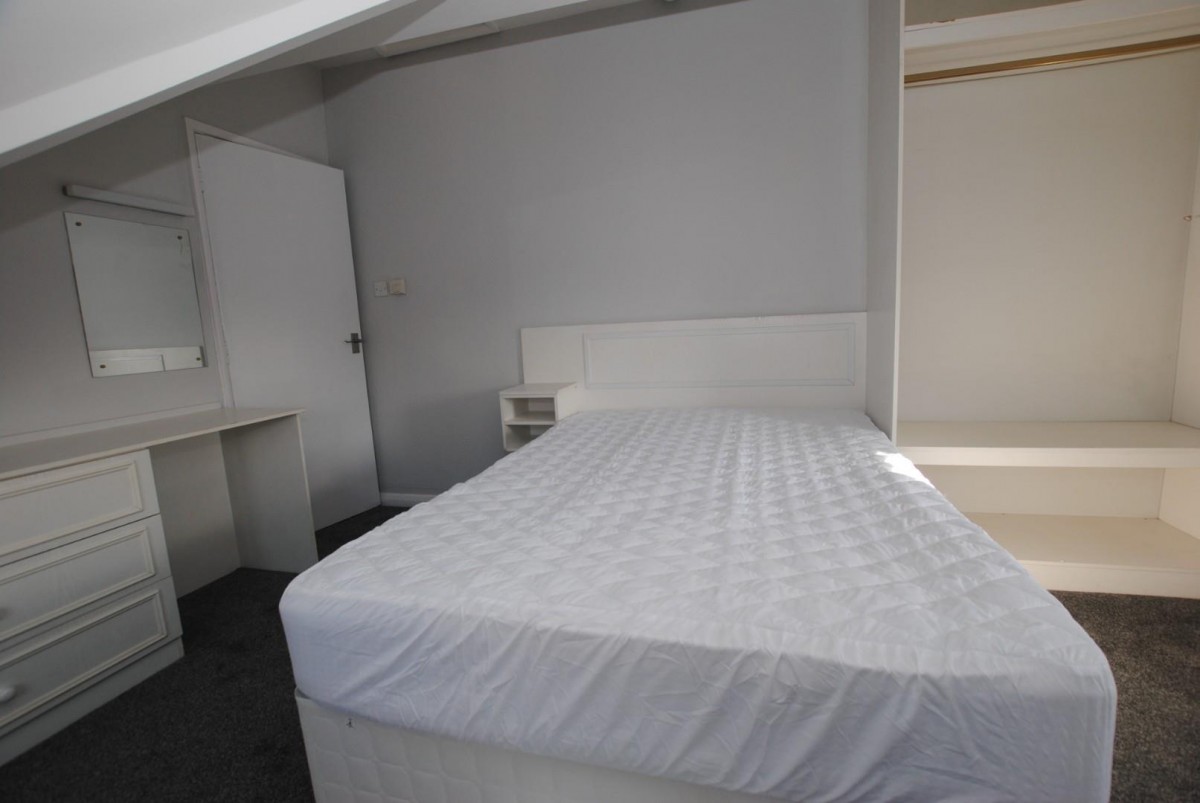 Flat 3, 189 Ashgate Road, Chesterfield, S40 4AP