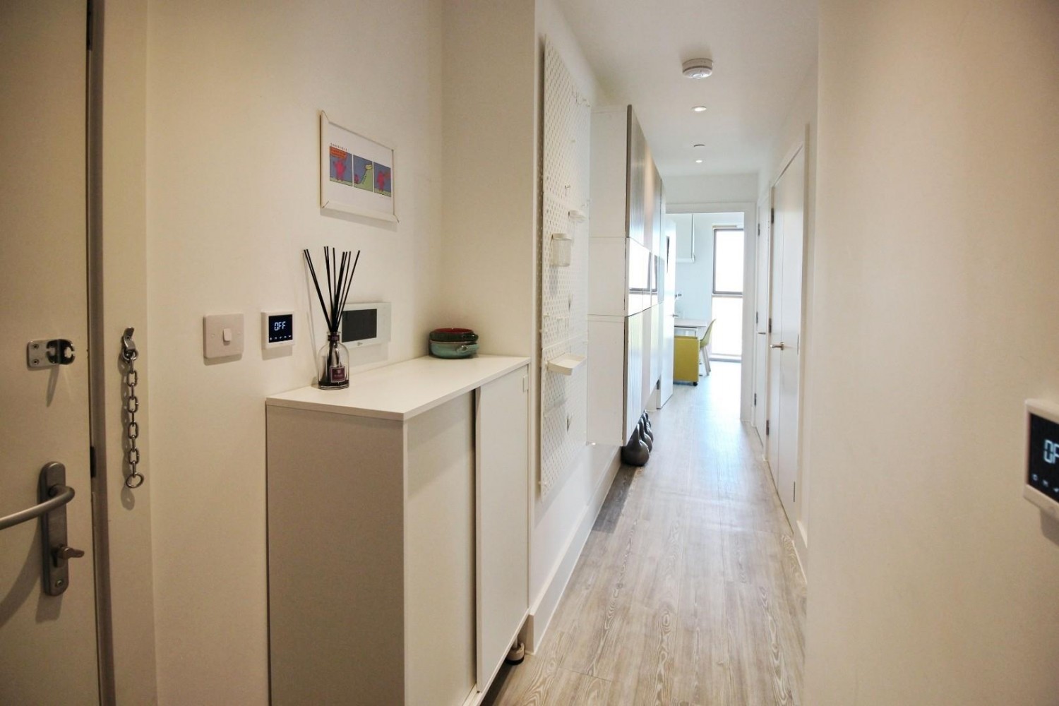 2 Kite Close, London