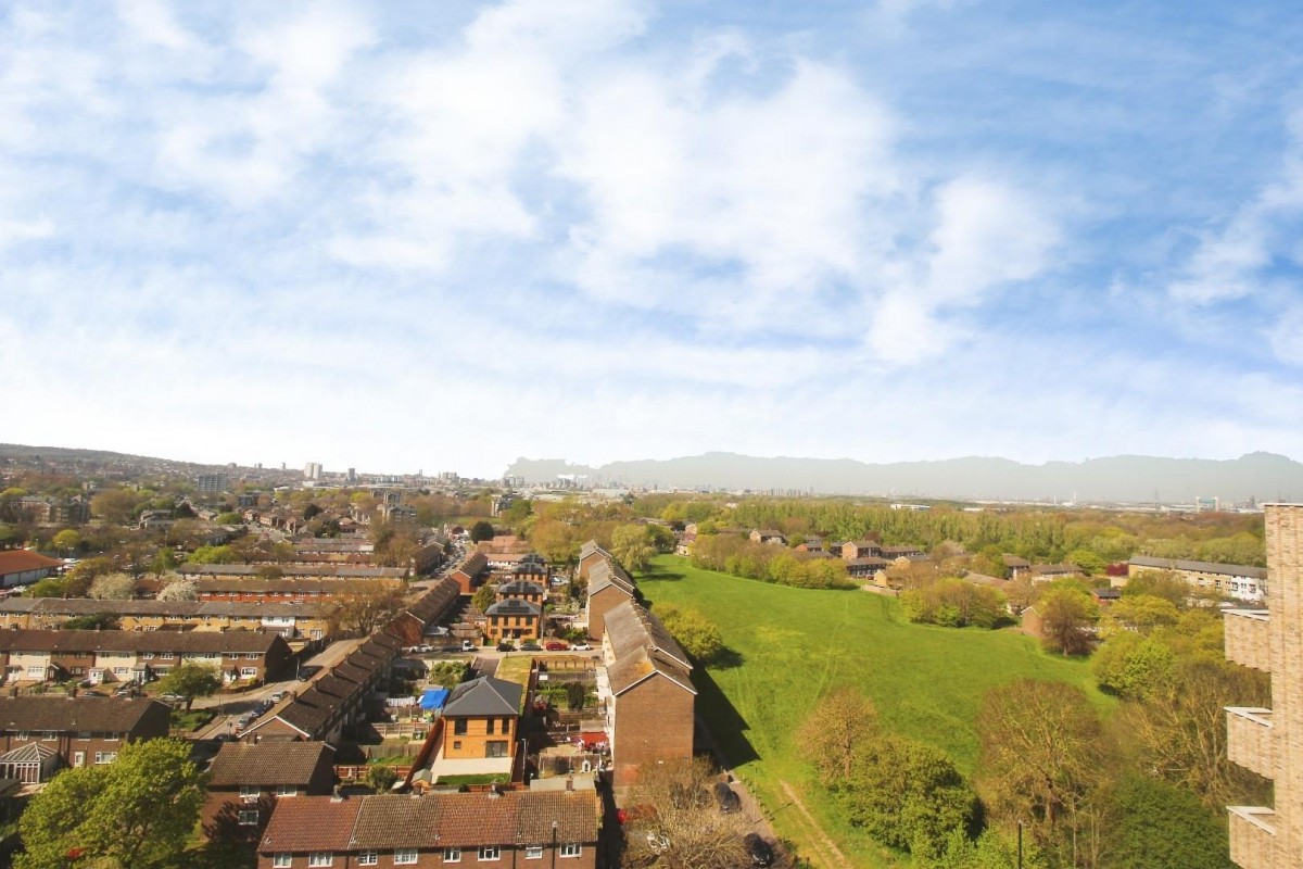 2 Kite Close, London