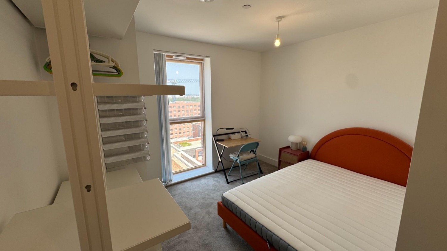 2 Kite Close, London