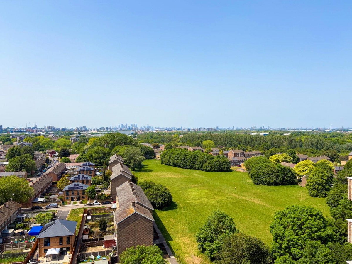 2 Kite Close, London