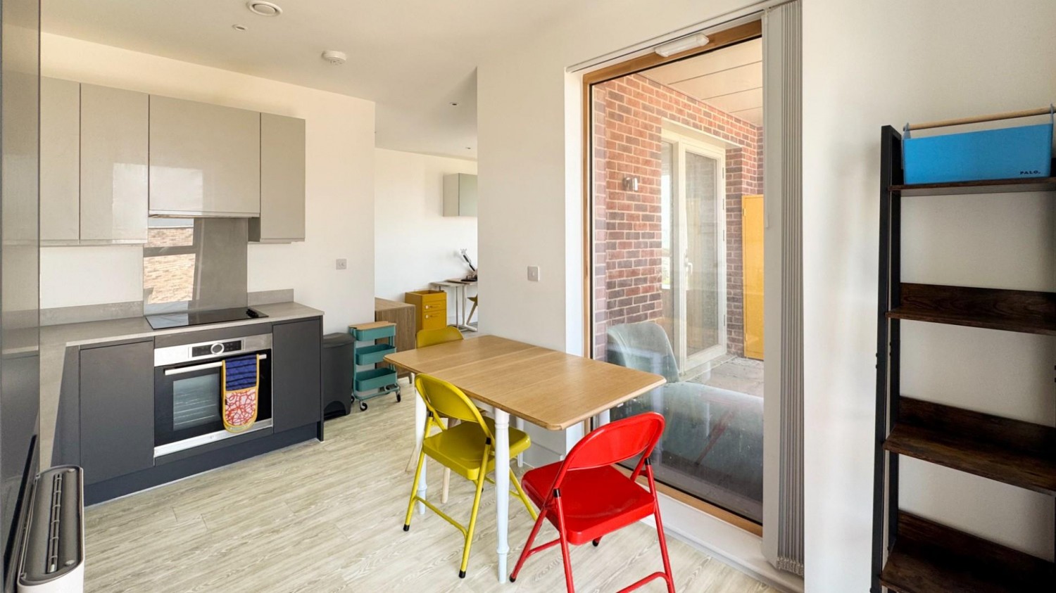 2 Kite Close, London